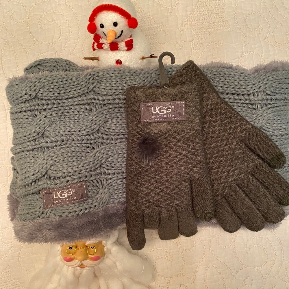 Ugg 2pc scarf and gloves set